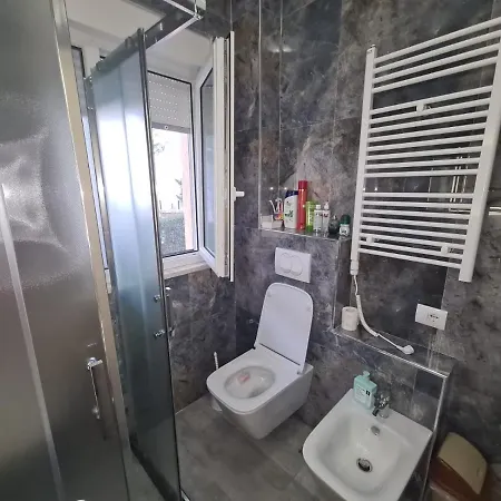 House Gjiri I Lalzit,mulliri I Danit Appartement *