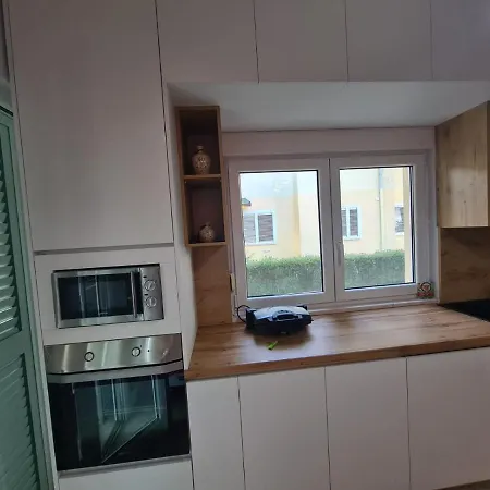 Apartment House Gjiri I Lalzit,mulliri I Danit