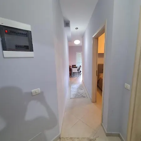 House Gjiri I Lalzit,mulliri I Danit