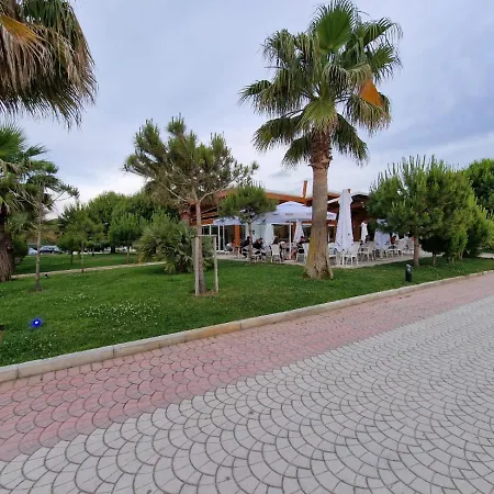 House Gjiri I Lalzit,mulliri I Danit Apartamento *